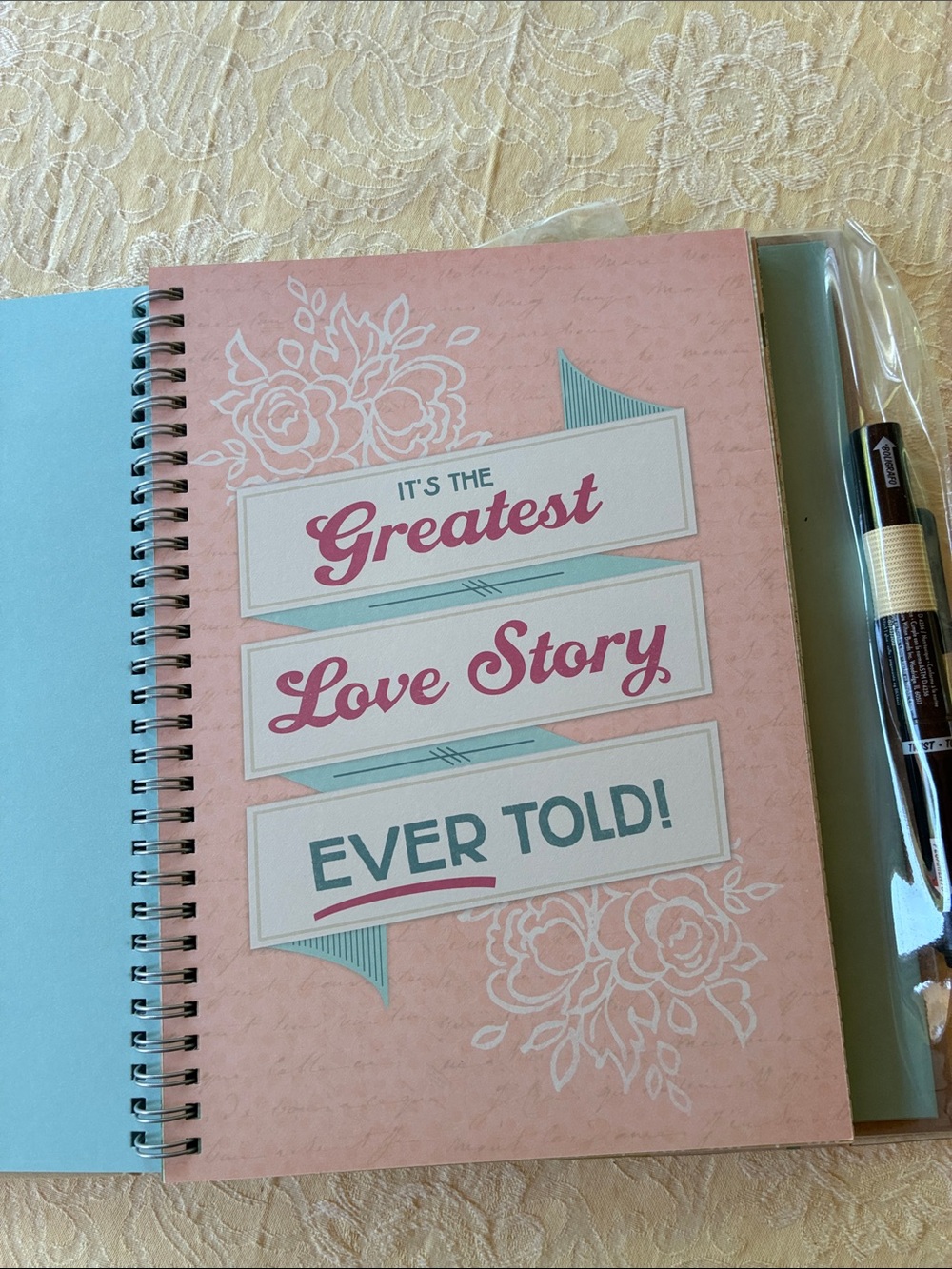 K&Company SMASH Photo Scrapbook/Journal - Wedding Themed - Picture 4 of 7
